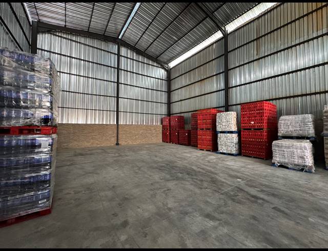420M² WAREHOUSE TO LET IN INDUSTRIA WEST